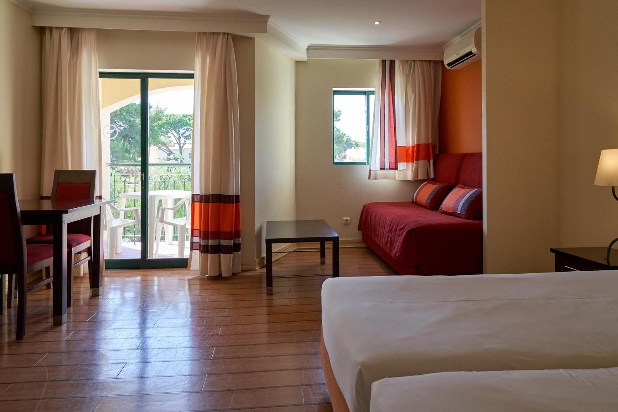 The Navigator Hotell Alvor Exteriör bild