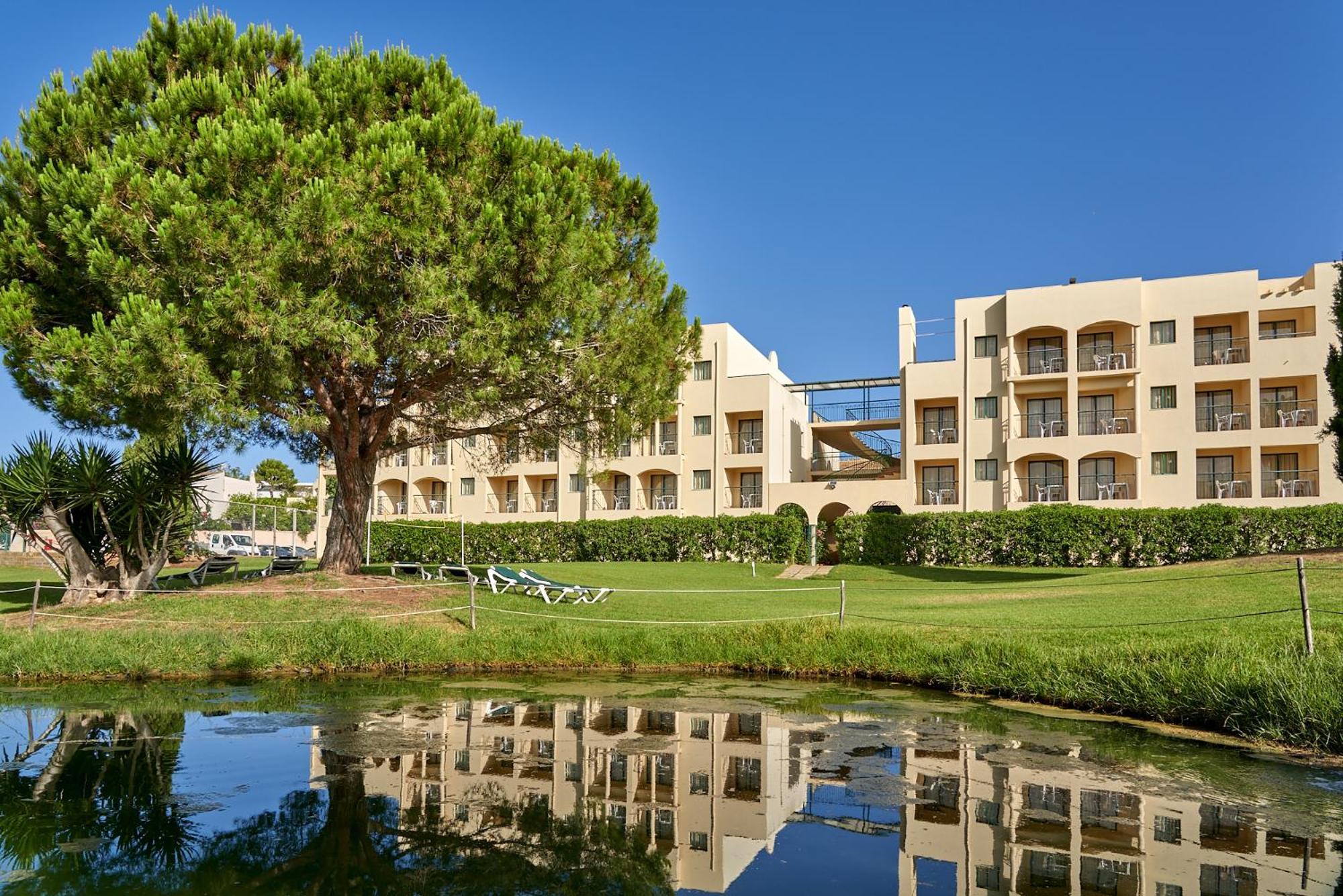 The Navigator Hotell Alvor Exteriör bild